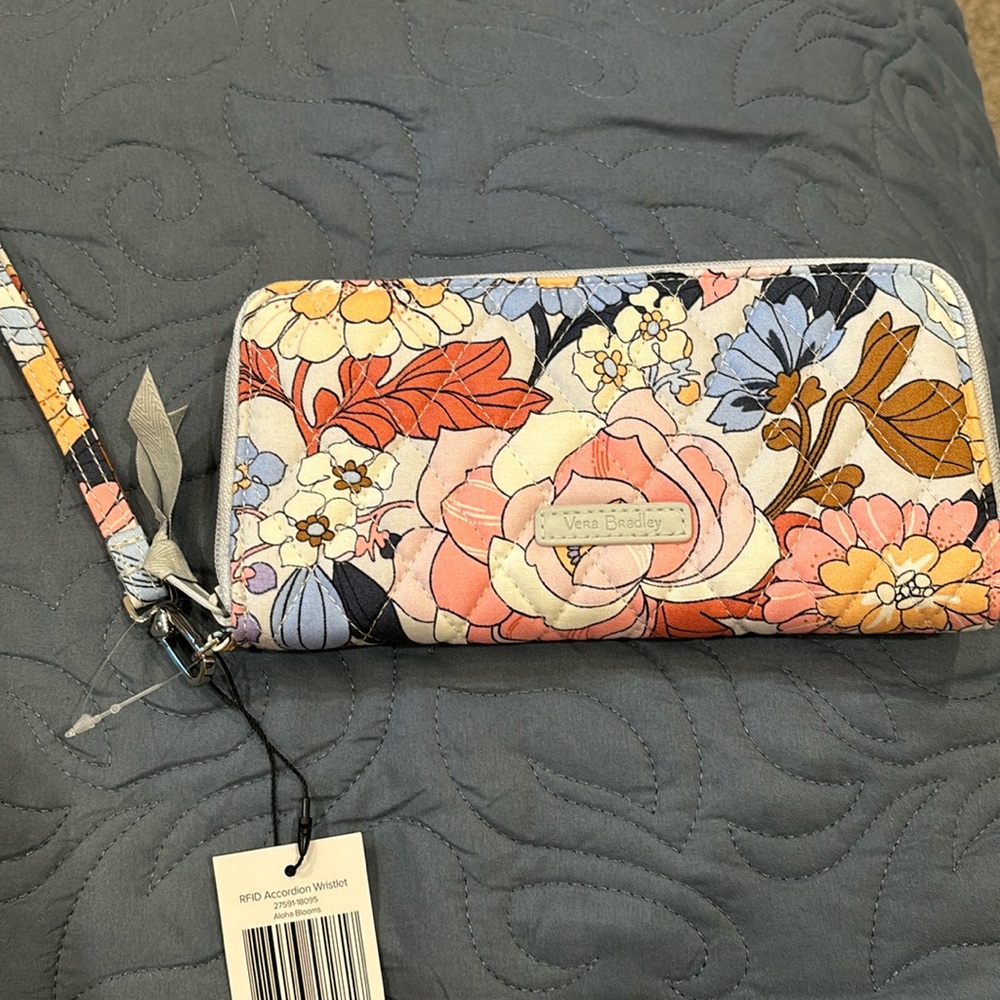 Vera Bradley Accordian Wristlet